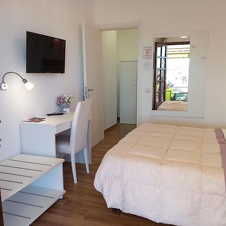 B&B Villa Letizia 卡斯特布奥诺 外观 照片