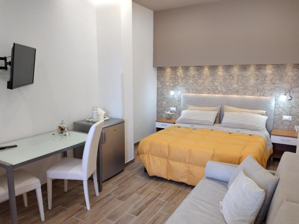 B&B Villa Letizia 卡斯特布奥诺 外观 照片