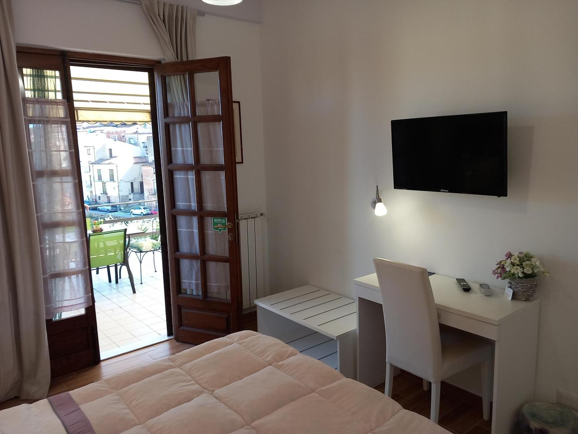 B&B Villa Letizia 卡斯特布奥诺 外观 照片