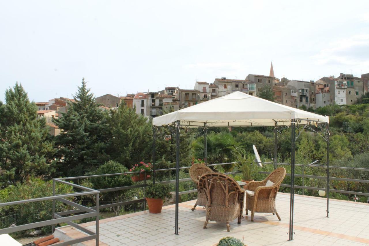 B&B Villa Letizia 卡斯特布奥诺 外观 照片