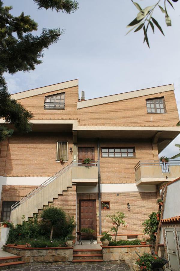 B&B Villa Letizia 卡斯特布奥诺 外观 照片