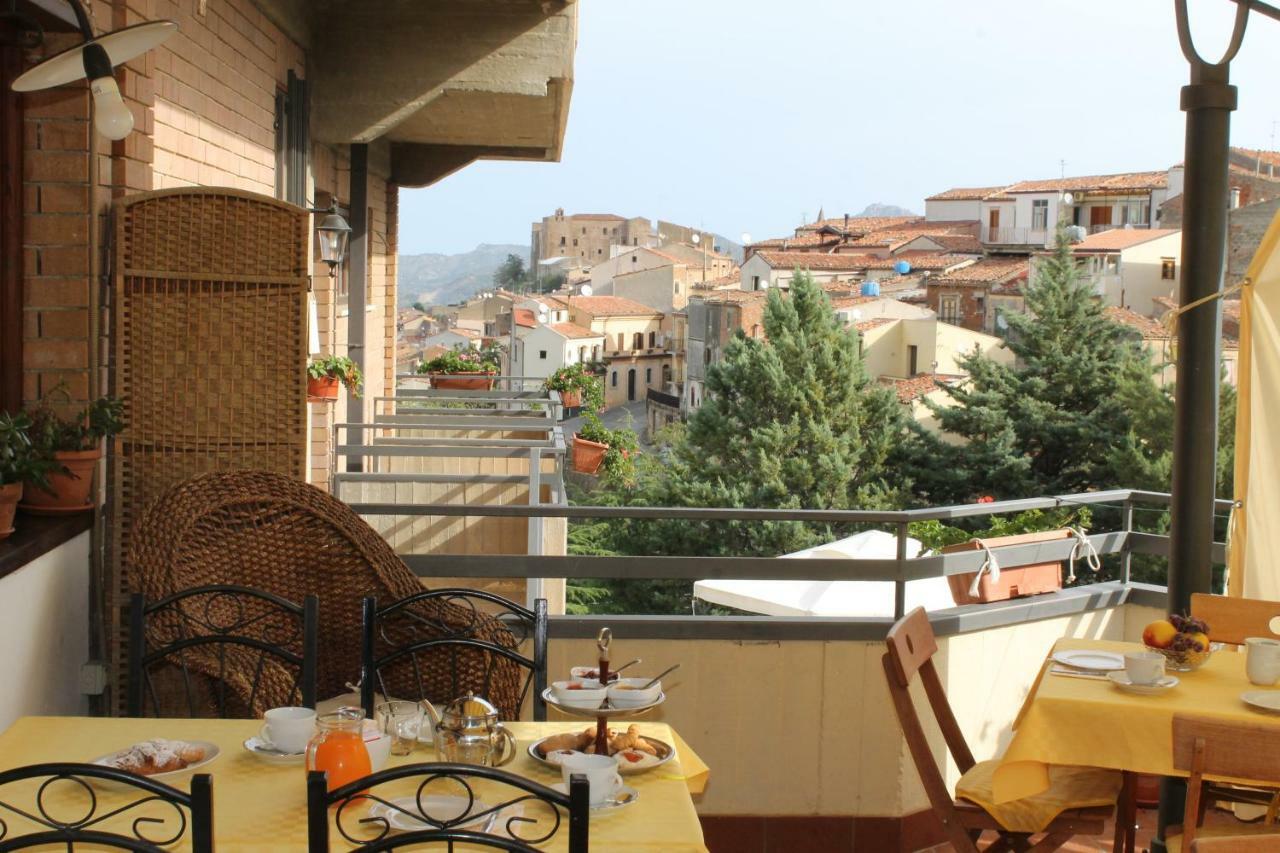 B&B Villa Letizia 卡斯特布奥诺 外观 照片