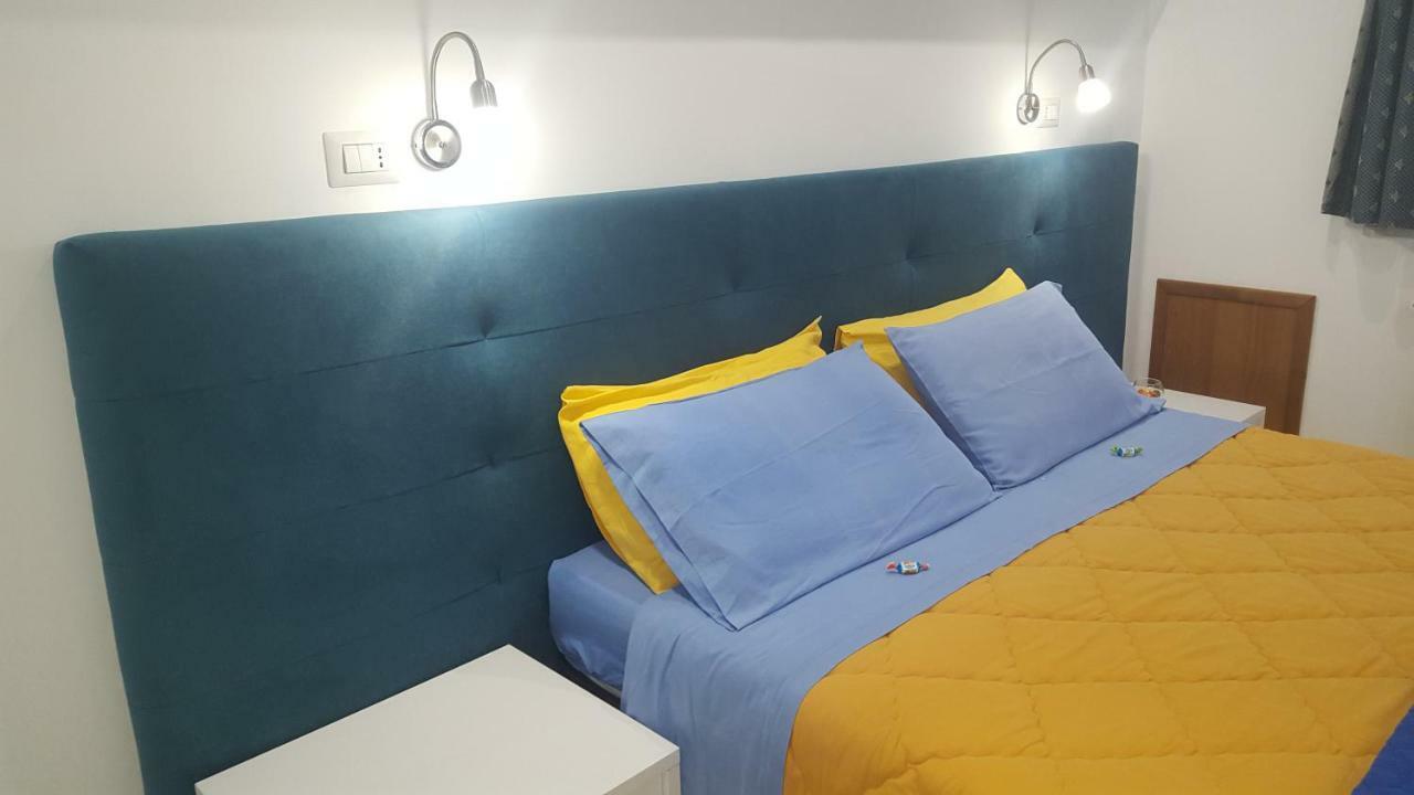 B&B Villa Letizia 卡斯特布奥诺 外观 照片
